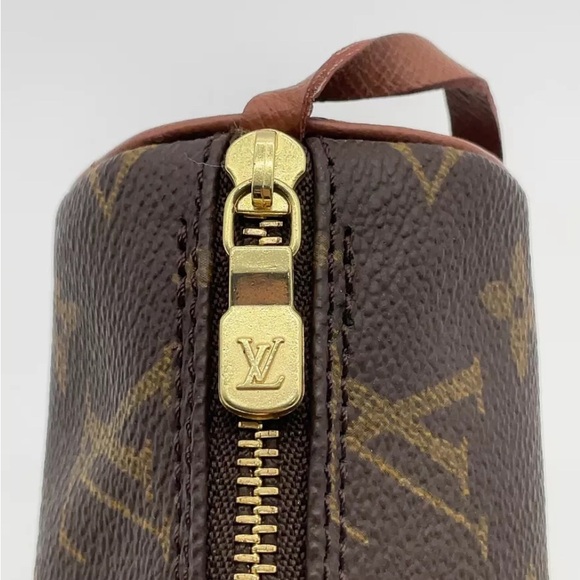 Louis Vuitton Monogram
Mini Papillon Handbag - Picture 11 of 13